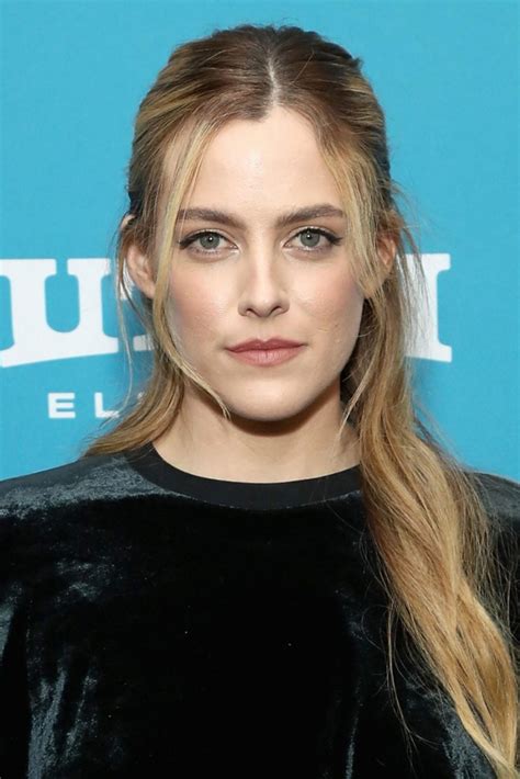 Riley Keough singer